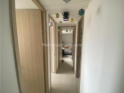 Apartamento de 3 alcobas en venta en Amazonia, Bello, 57 m² · foto 11 de 16