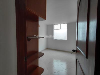 Apartamento de 3 alcobas en venta en Boston, Medellín, 61 m² · foto 10 de 13