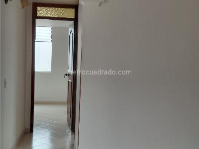 Apartamento de 3 alcobas en venta en Boston, Medellín, 61 m² · foto 12 de 13