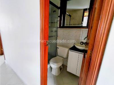 Apartamento de 3 alcobas en venta en Boston, Medellín, 61 m² · foto 9 de 13