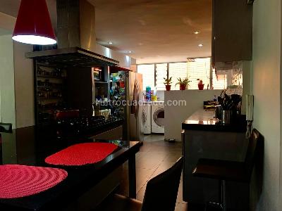 Apartamento de 3 alcobas en venta en El Refugio Chico, Bogotá, 133 m² · foto 12 de 15