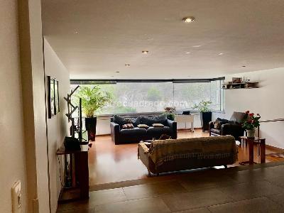 Apartamento de 3 alcobas en venta en El Refugio Chico, Bogotá, 133 m² · foto 4 de 15