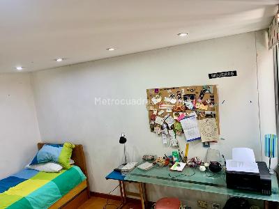 Apartamento de 3 alcobas en venta en El Refugio Chico, Bogotá, 133 m² · foto 7 de 15