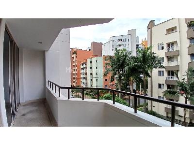 Apartamento de 3 alcobas en venta en Laureles, Medellín, 145 m² · foto 5 de 17