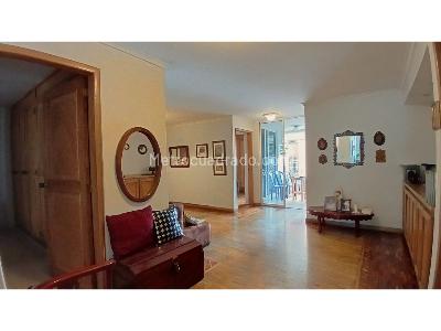 Apartamento de 3 alcobas en venta en Laureles, Medellín, 145 m² · foto 8 de 17