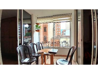 Apartamento de 3 alcobas en venta en Laureles, Medellín, 145 m² · foto 10 de 17