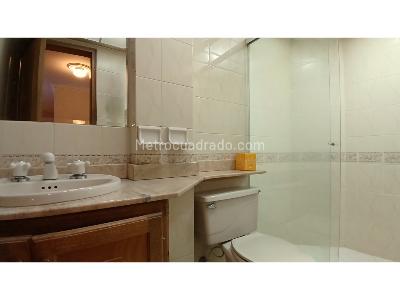 Apartamento de 3 alcobas en venta en Laureles, Medellín, 145 m² · foto 13 de 17