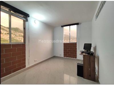 Apartamento en venta en Villa Hermosa, Medellín · foto 8 de 12