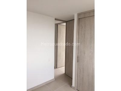 Apartamento de 3 alcobas en venta en Asdesillas, Sabaneta, 78 m² · foto 9 de 20