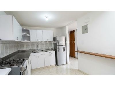 Casa en venta en Portal De Ditaires, Itagüí · foto 3 de 20