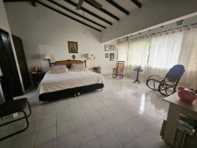 Casa de 4 alcobas en venta en Cristales, Cali, 312 m² · foto 5 de 14