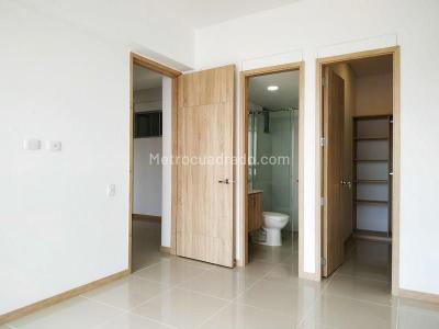 Apartamento de 3 alcobas en venta en El Ingenio, Cali, 98 m² · foto 2 de 15
