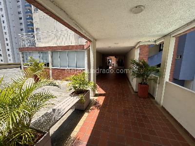 Apartamento de 3 alcobas en venta en Vista Azul, Floridablanca, 94 m² · foto 4 de 20