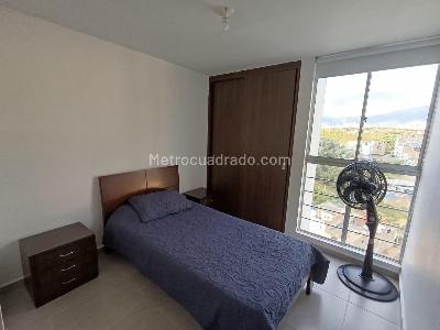 Apartamento de 3 alcobas en venta en Jardines Campestre, Floridablanca, 81 m² · foto 12 de 18