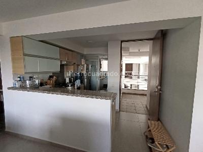 Apartamento de 3 alcobas en venta en Jardines Campestre, Floridablanca, 81 m² · foto 3 de 18