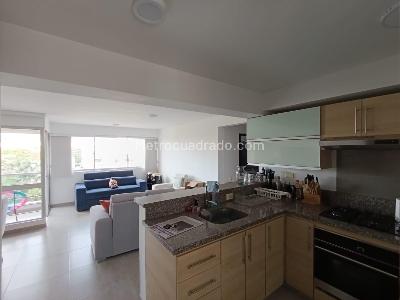 Apartamento de 3 alcobas en venta en Jardines Campestre, Floridablanca, 81 m² · foto 4 de 18