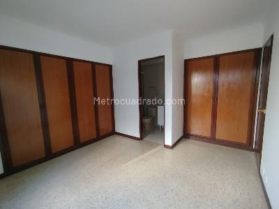 Apartaestudio en venta en Ciudad Jardin, Cali, 35 m² · foto 2 de 11