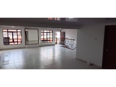 Casa de 5 alcobas en venta en Centro, Armenia, 254 m² · foto 3 de 15