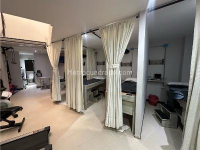 Casa de 3 alcobas en venta en Avenida Bolivar, Armenia, 196 m² · foto 9 de 17