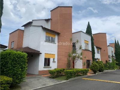 Casa de 4 alcobas en venta en Avenida Centenario, Armenia, 380 m² · foto 2 de 20