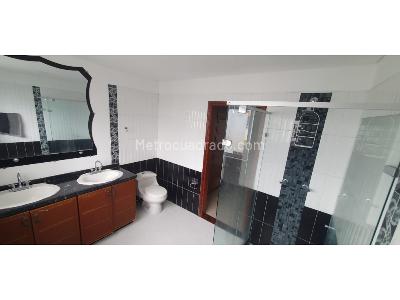 Casa de 4 alcobas en venta en Avenida Centenario, Armenia, 380 m² · foto 14 de 20