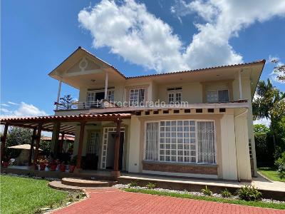 Casa de 5 alcobas en venta en Via Aeropuerto Internacional El Eden, Armenia, 1000 m² · foto 15 de 16