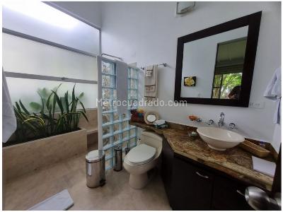 Casa de 3 alcobas en venta en Via Aeropuerto Internacional El Eden, Armenia, 2000 m² · foto 16 de 20