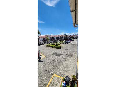 Casa de 3 alcobas en venta en Av 19 Norte, Armenia, 176 m² · foto 2 de 20