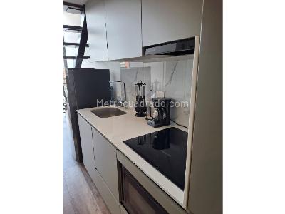 Apartaestudio en venta en Chico, Bogotá, 37 m² · foto 3 de 20