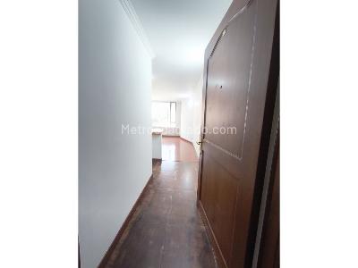 Apartaestudio en venta en El Contador, Bogotá, 36 m² · foto 2 de 20