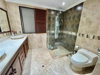 Apartamento de 3 alcobas en venta en Santa Rita, Cali, 190 m² · foto 17 de 20