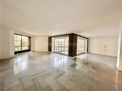 Apartamento en venta en La Arboleda, Cali · foto 2 de 16
