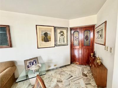 Apartamento de 3 alcobas en venta en Versalles, Cali, 150 m² · foto 6 de 17