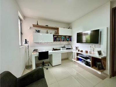 Apartamento de 3 alcobas en venta en Menga, Cali, 175 m² · foto 2 de 18