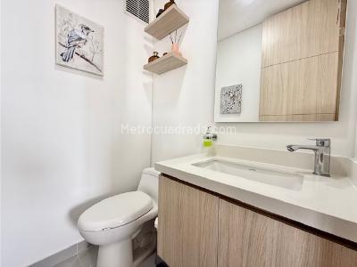 Apartamento de 2 alcobas en venta en Cristales, Cali, 102 m² · foto 4 de 19