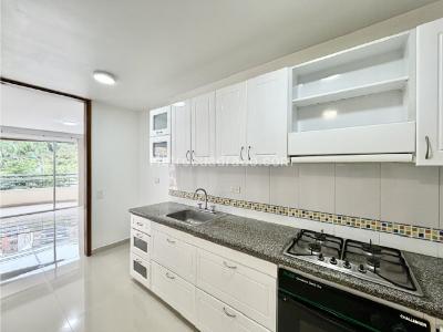 Apartamento de 3 alcobas en venta en Cristales, Cali, 127 m² · foto 9 de 20