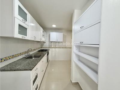 Apartamento de 3 alcobas en venta en Cristales, Cali, 127 m² · foto 10 de 20