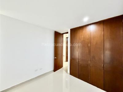 Apartamento de 3 alcobas en venta en Cristales, Cali, 127 m² · foto 18 de 20