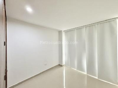 Apartamento de 3 alcobas en venta en Cristales, Cali, 127 m² · foto 19 de 20