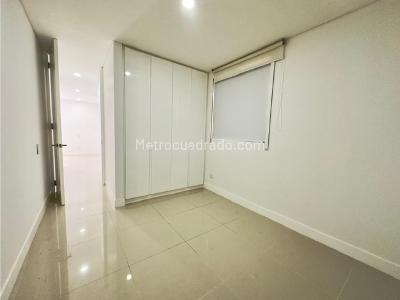 Apartamento de 3 alcobas en venta en Cristales, Cali, 123 m² · foto 12 de 20