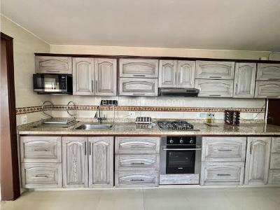 Apartamento de 4 alcobas en venta en Seminario, Cali, 256 m² · foto 8 de 20