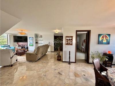 Apartamento de 4 alcobas en venta en Seminario, Cali, 256 m² · foto 11 de 20