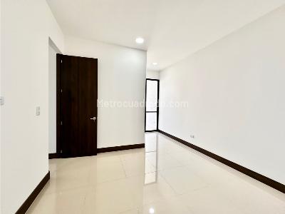 Apartamento de 2 alcobas en venta en Bellavista, Cali, 99 m² · foto 2 de 11