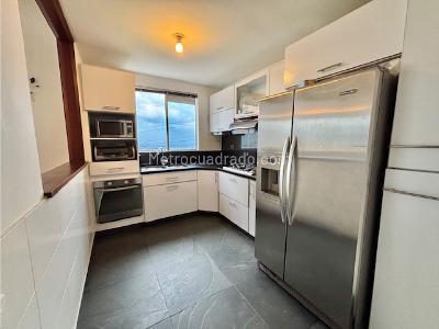 Apartamento de 3 alcobas en venta en Bellavista, Cali, 135 m² · foto 7 de 20