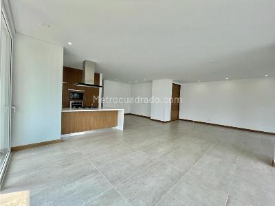 Apartamento de 3 alcobas en venta en Santa Teresita, Cali, 243 m² · foto 3 de 16