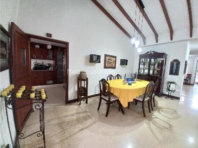 Casa de 4 alcobas en venta en La Flora, Cali, 405 m² · foto 3 de 20