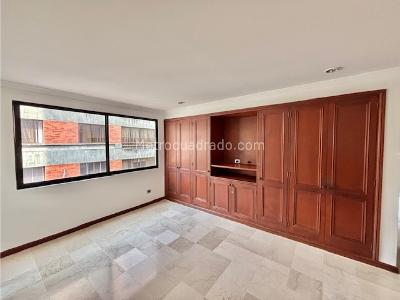 Apartamento de 3 alcobas en venta en Centenario, Cali, 196 m² · foto 12 de 20