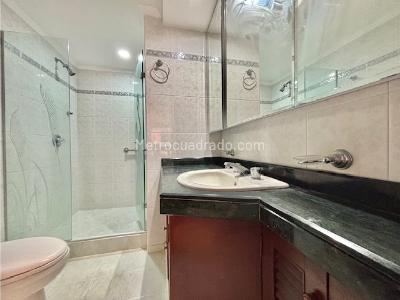 Apartamento de 3 alcobas en venta en Centenario, Cali, 196 m² · foto 19 de 20