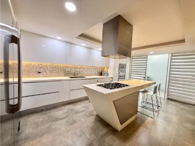 Apartamento de 2 alcobas en venta en Cristales, Cali, 200 m² · foto 9 de 20