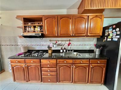 Apartamento de 3 alcobas en venta en Santa Teresita, Cali, 158 m² · foto 12 de 20